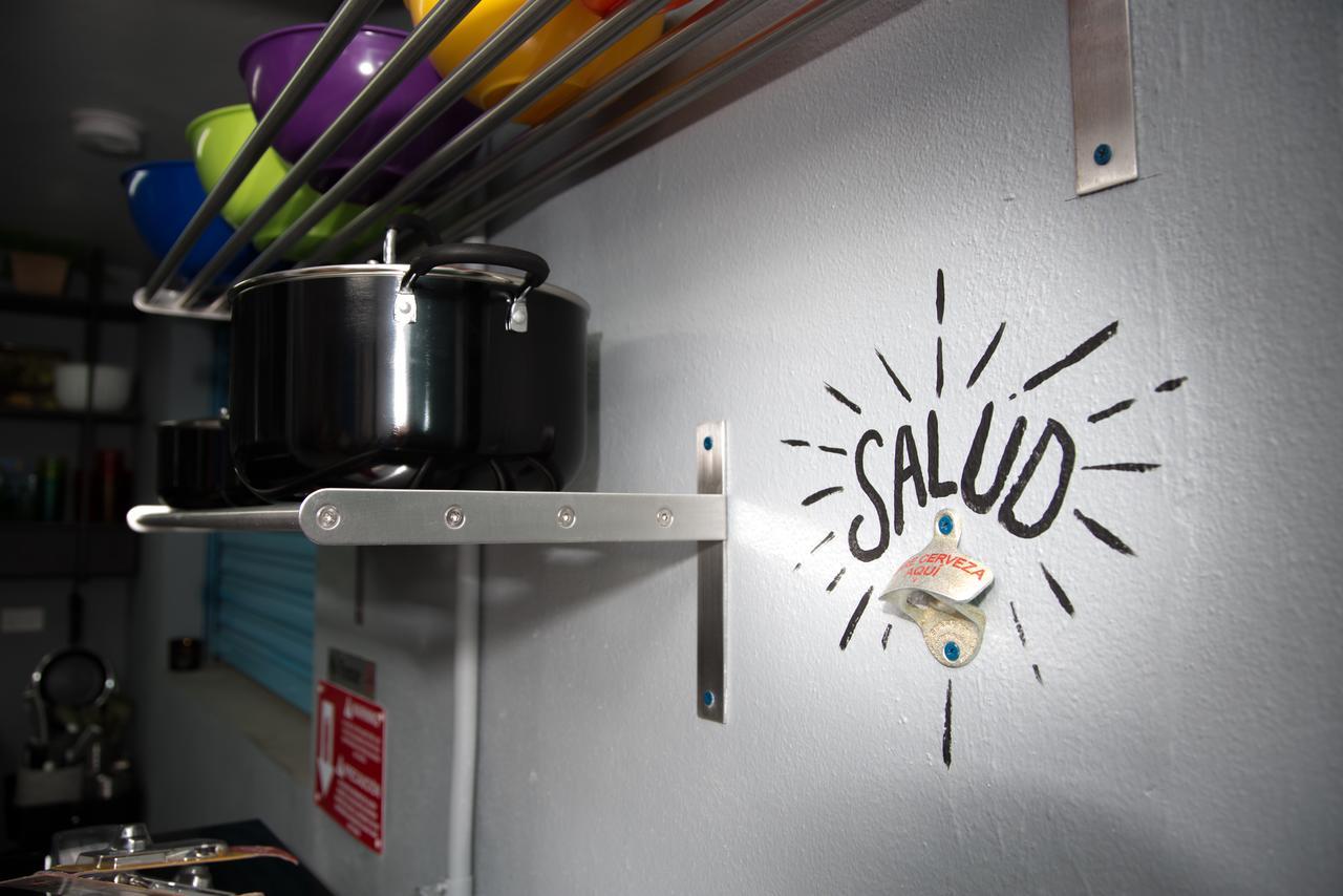 Nomada Urban Beach Hostel- Calle Loiza (Adults Only) San Juan Bagian luar foto