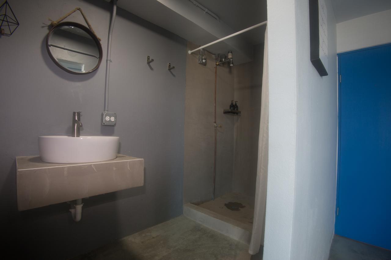 Nomada Urban Beach Hostel- Calle Loiza (Adults Only) San Juan Bagian luar foto