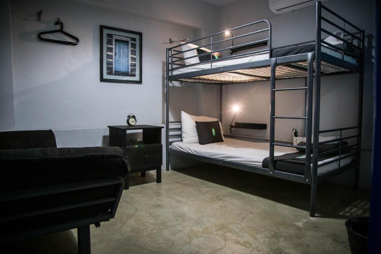 Nomada Urban Beach Hostel- Calle Loiza (Adults Only) San Juan Bagian luar foto